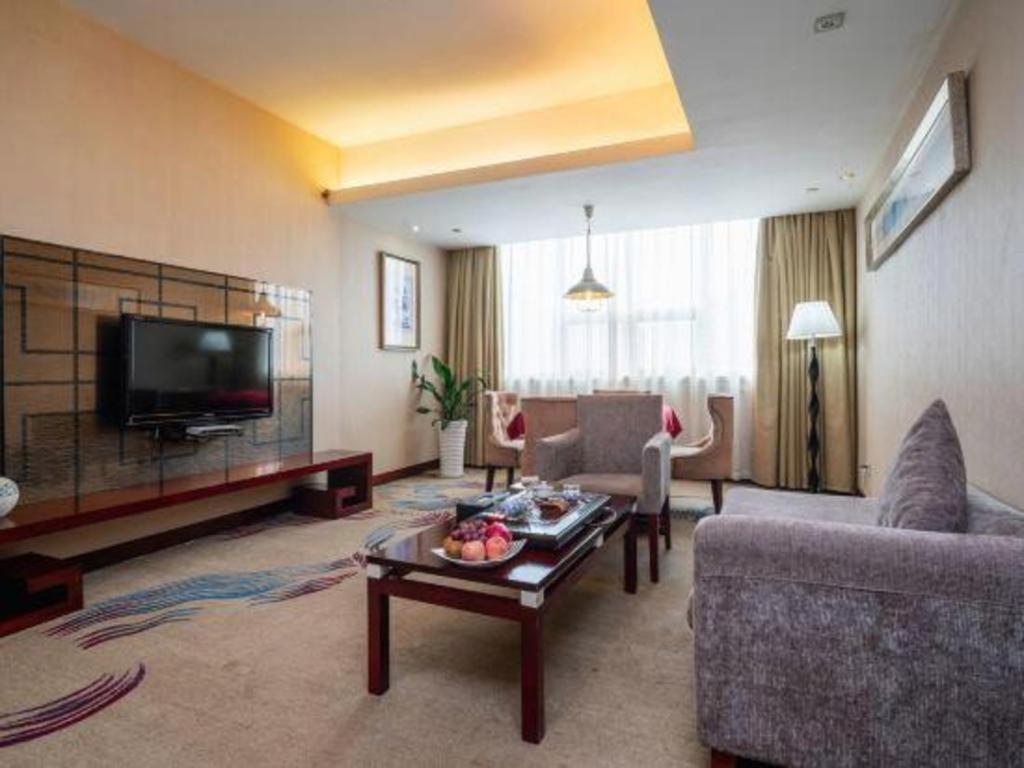 Fortune Hotel Longyan Exterior photo