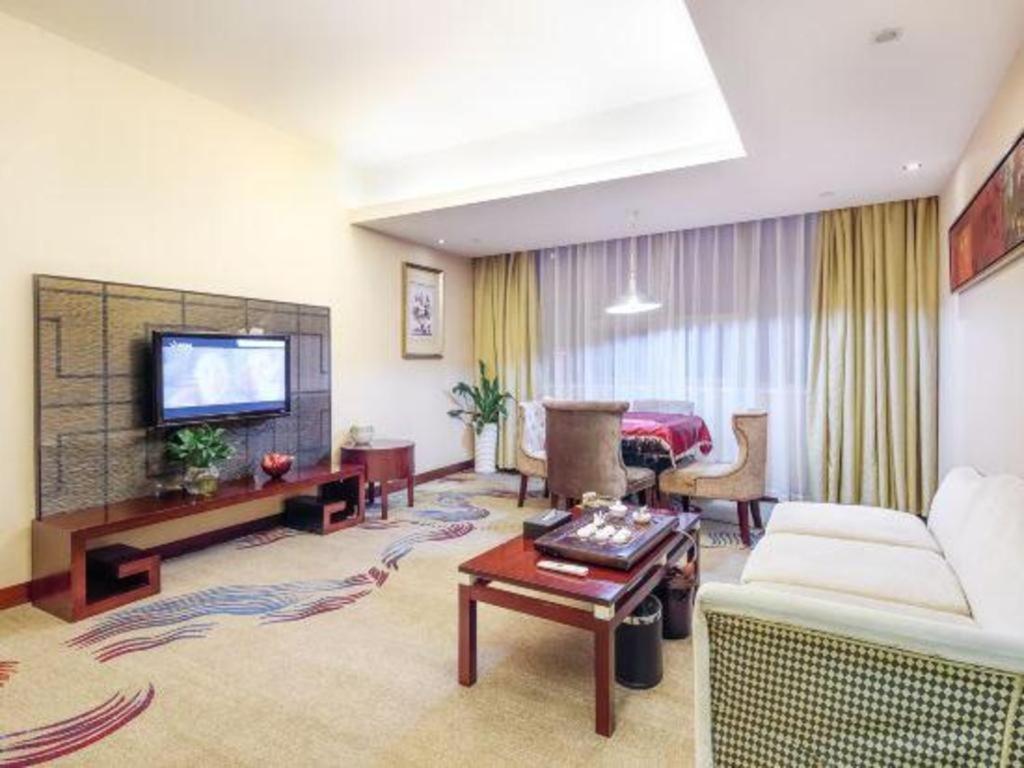 Fortune Hotel Longyan Exterior photo