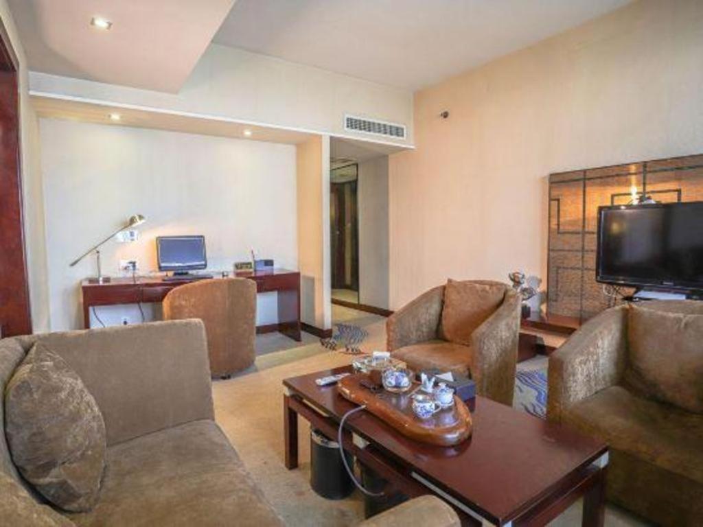 Fortune Hotel Longyan Exterior photo